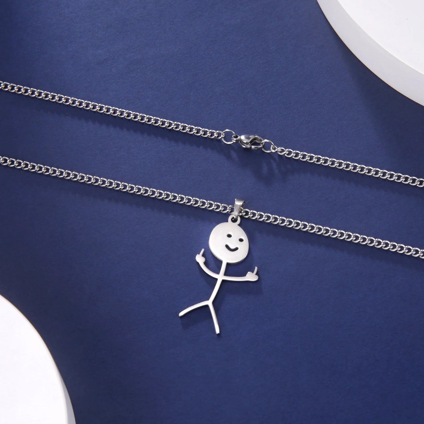 collier-doigt-dhonneur-stickman