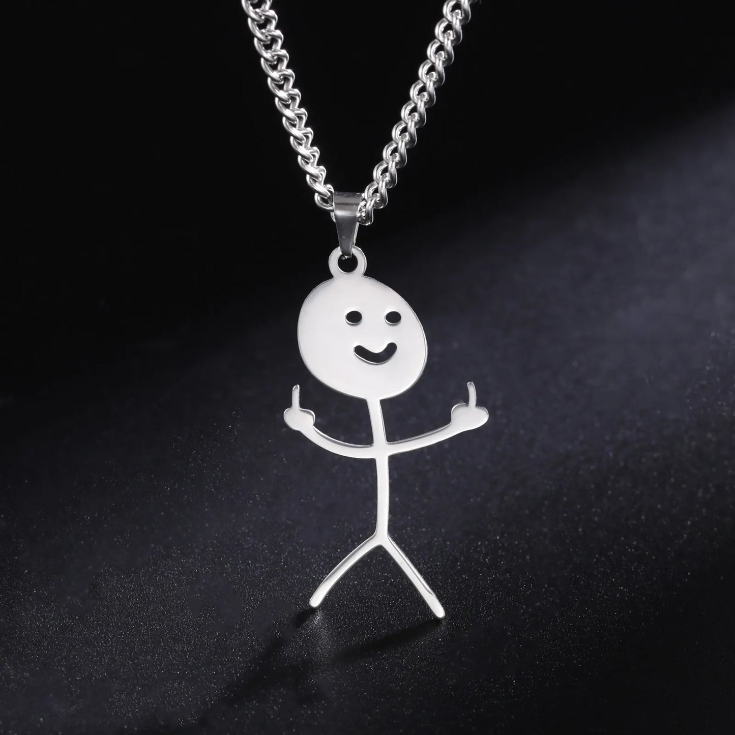 collier-doigt-dhonneur