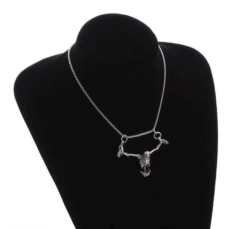 Collier-bizarre
