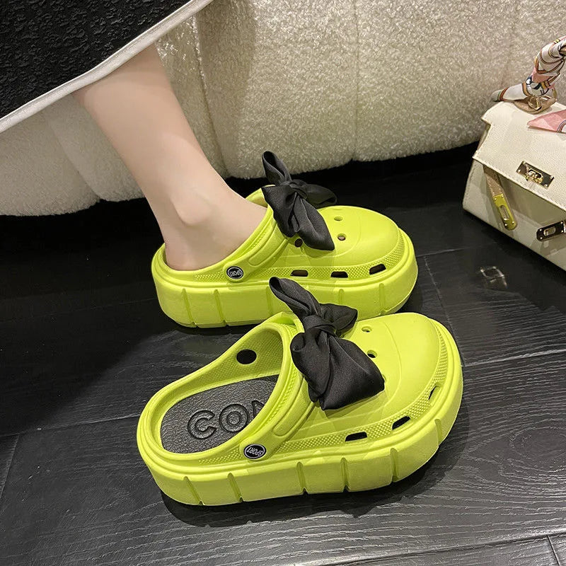 crocs-noed