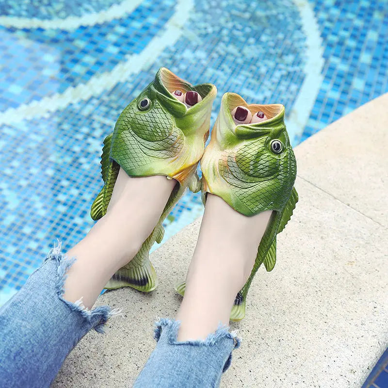 Chaussure-en-forme-de-poisson-vert