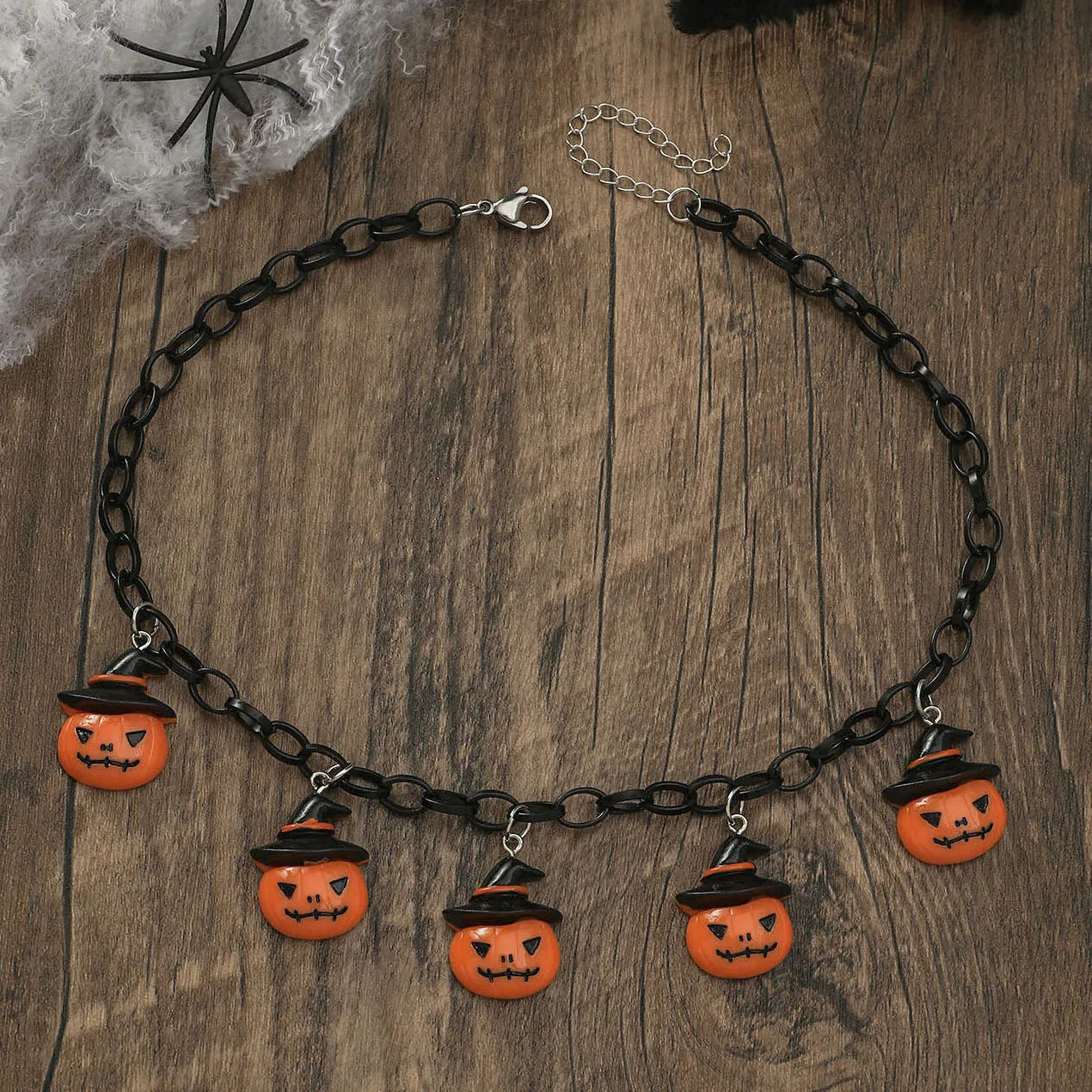 collier-ras-le-cou-halloween-moche