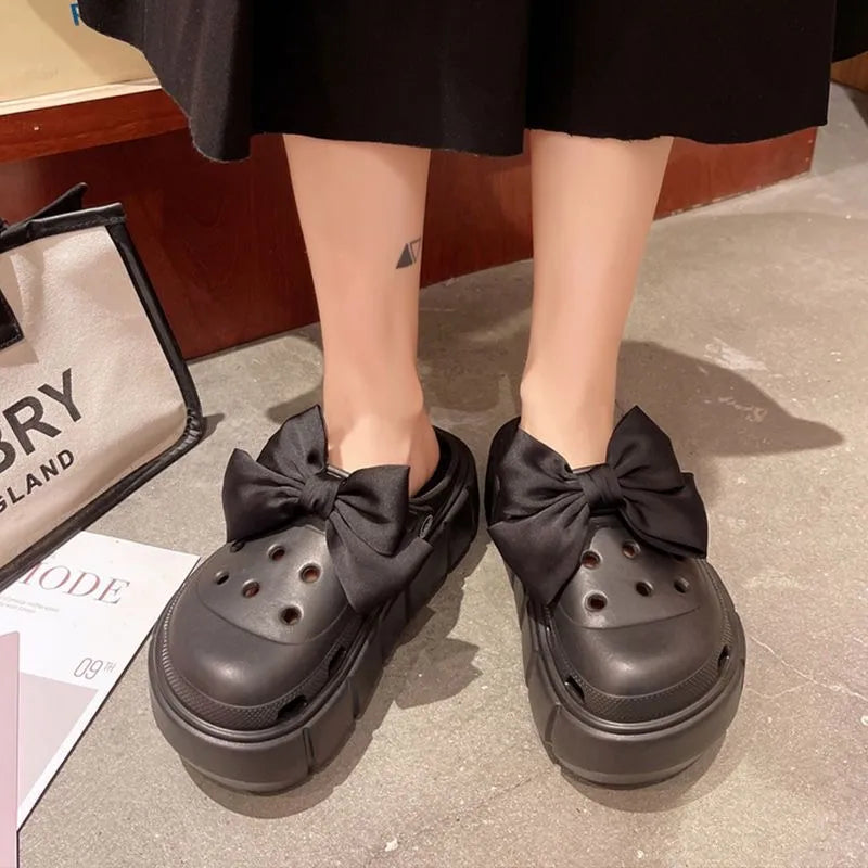 crocs-géantes