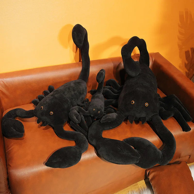 doudou-forme-de-scorpion-realiste-grand